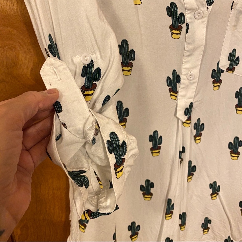 ModCloth CALS Cactus 🌵 Top - Picture 3 of 3